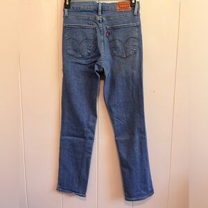 Levi's Women's 724 High Rise Straight Crop Jeans